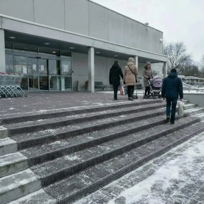 Дорожка щетина на ПВХ основе 0,9*15м мокрый асфальт